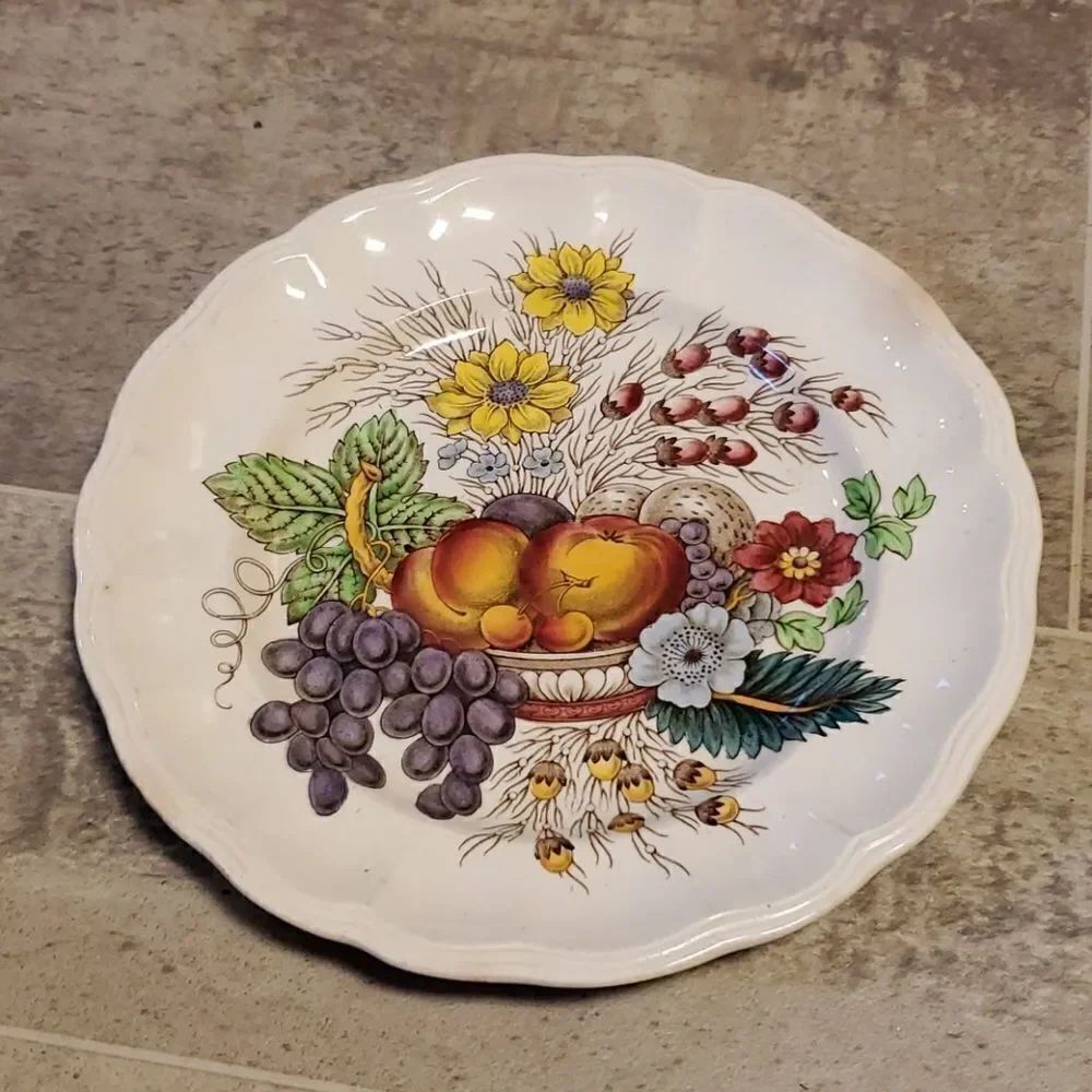Vintage Scalloped Fruit Salad or Dessert Plate